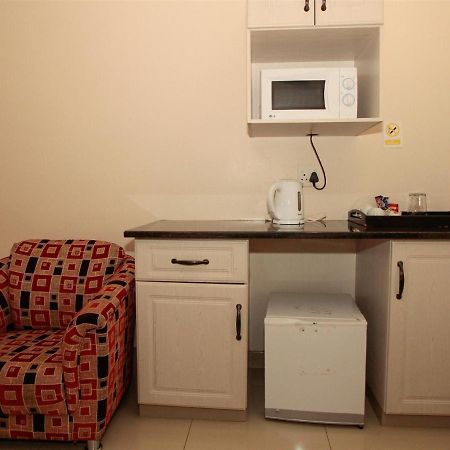 דורבן Addis Bed And Breakfast מראה חיצוני תמונה