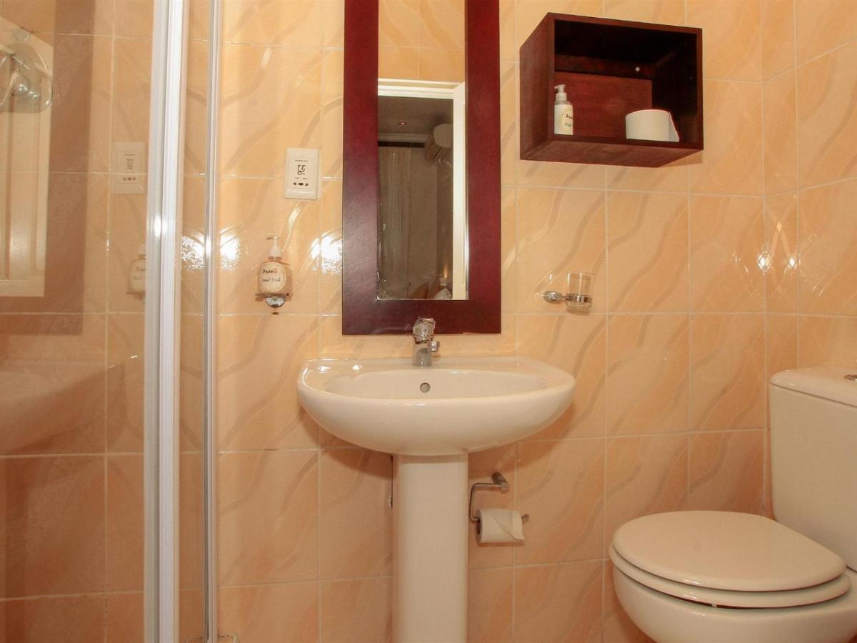 דורבן Addis Bed And Breakfast מראה חיצוני תמונה